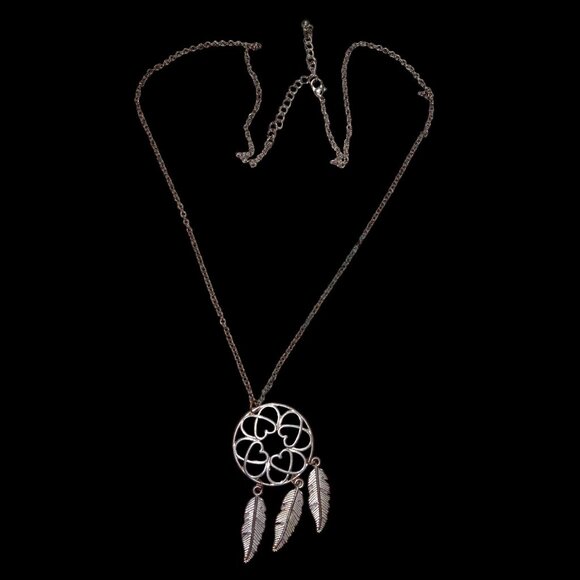 Vintage Dreamcatcher Pendant Necklace With Heart Design & Feather Charms Boho - Picture 2 of 7